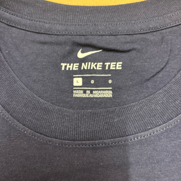 New Nike T-Shirt Men's Large Paris Saint Germain Navy Blue Soccer L Tee NWT - Picture 3 of 6